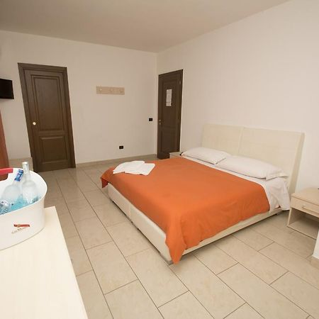 Twin Towers Rooms Lecce Ngoại thất bức ảnh