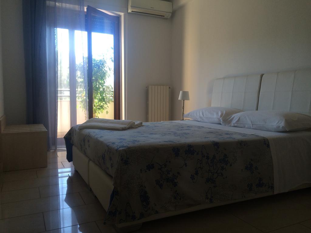 Twin Towers Rooms Lecce Ngoại thất bức ảnh