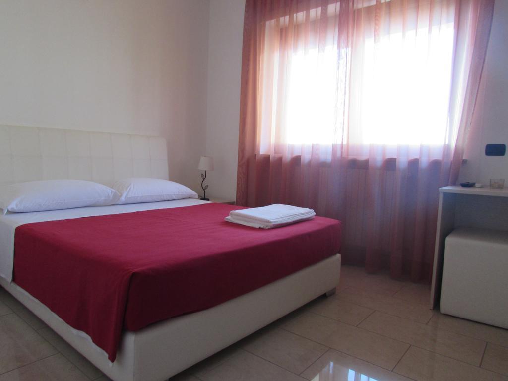 Twin Towers Rooms Lecce Ngoại thất bức ảnh