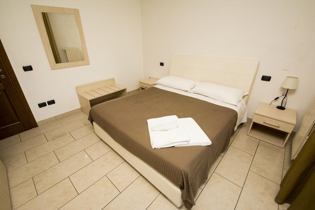 Twin Towers Rooms Lecce Ngoại thất bức ảnh